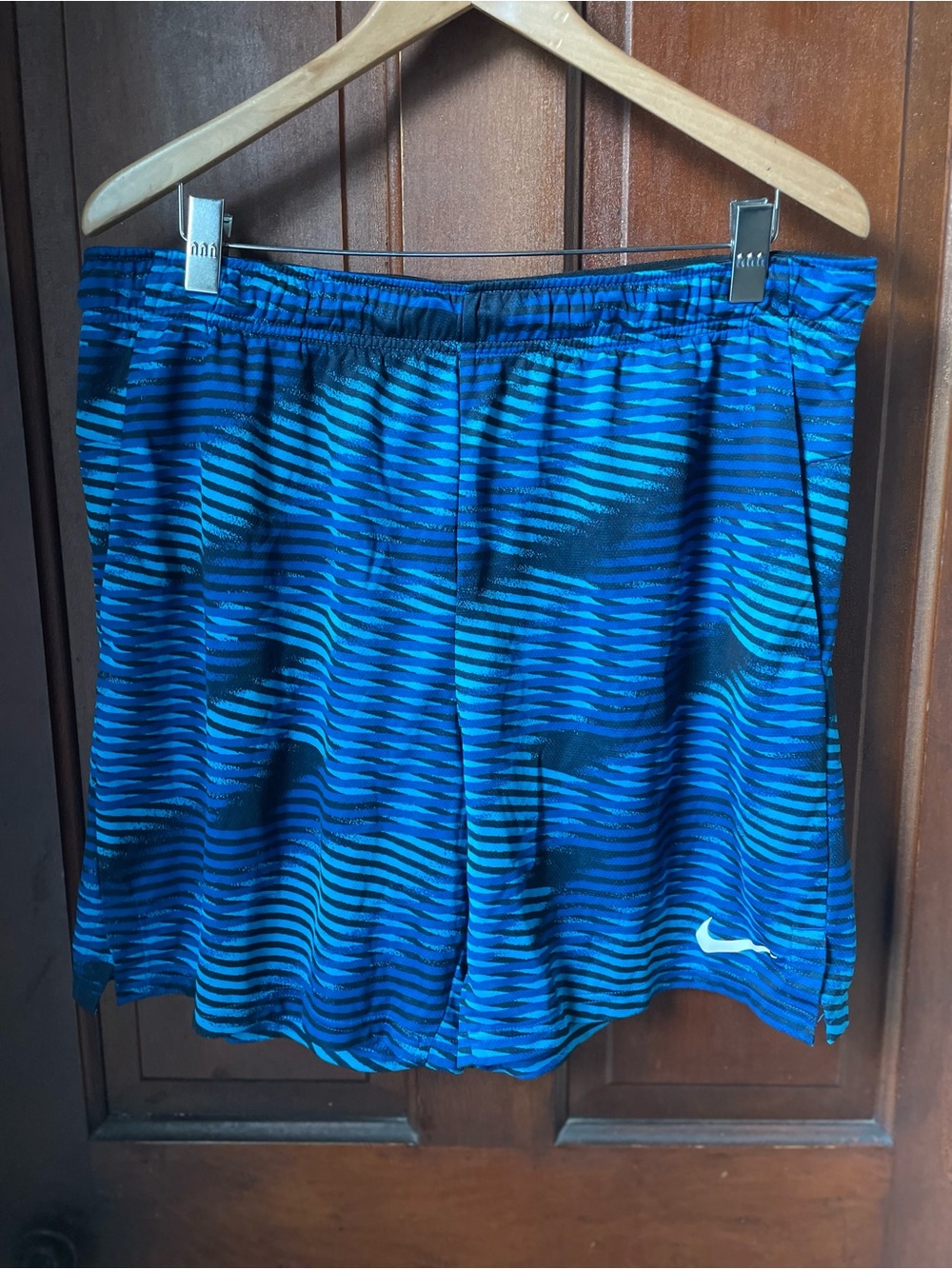 Nike dri fit men's size XXL blue athletic shorts